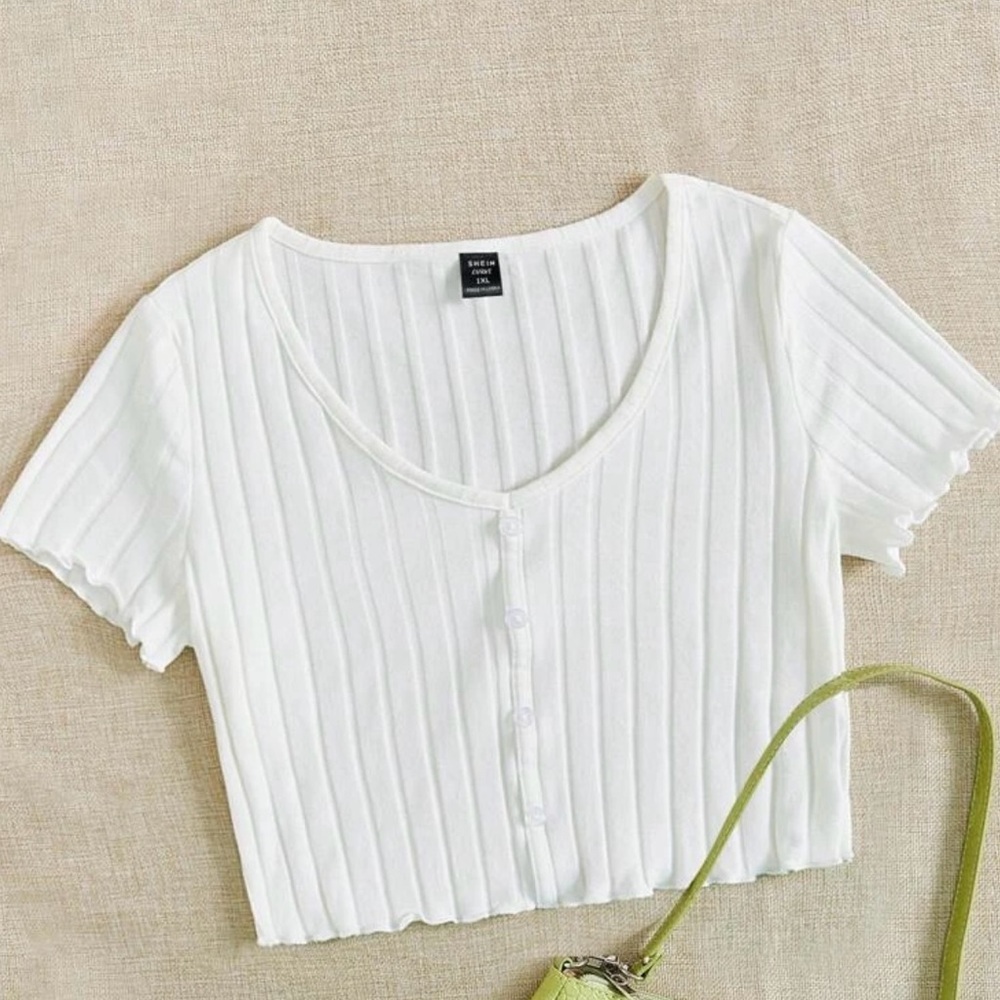 White Ribbed Button-Up Crop Top size small
